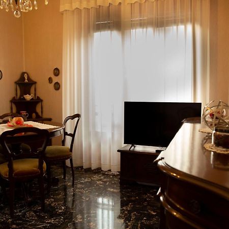 Appartement Casa Giuly à Parme Extérieur photo